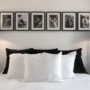 3* Hotel The Black